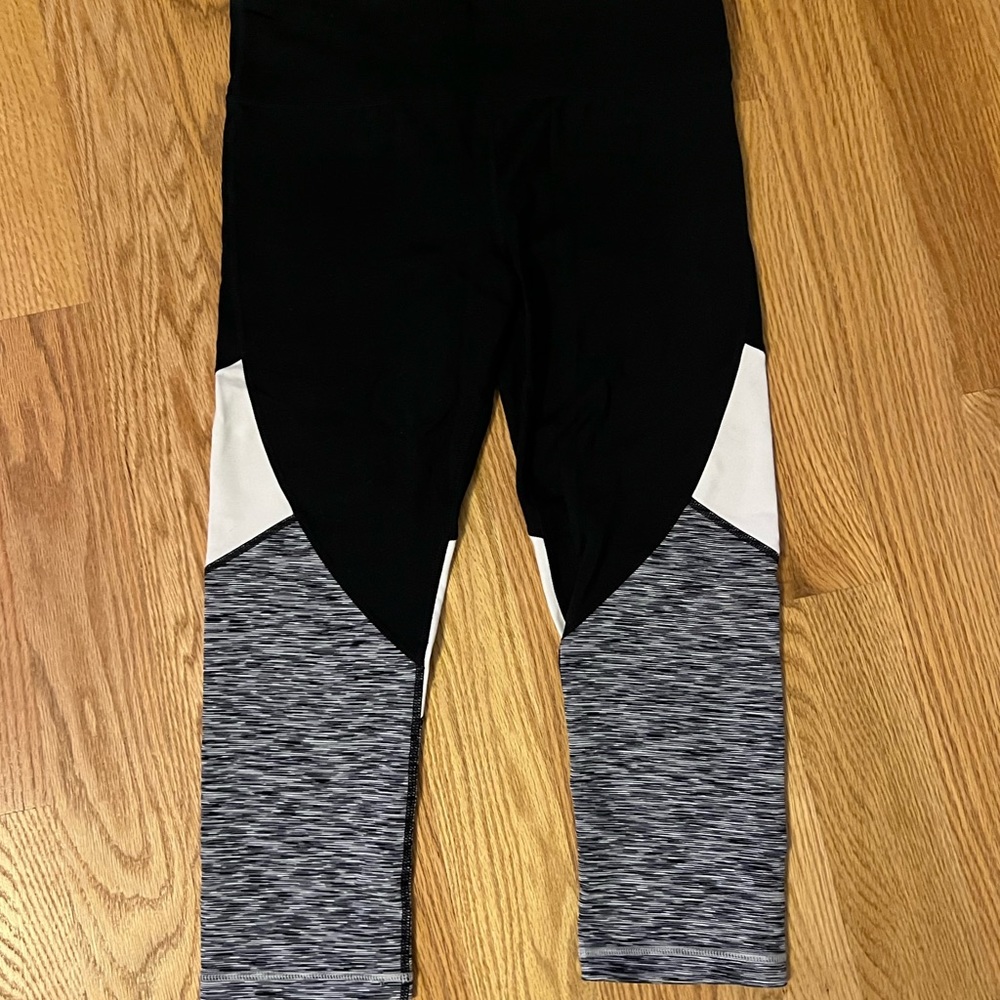 Gap Fit cropped leggings